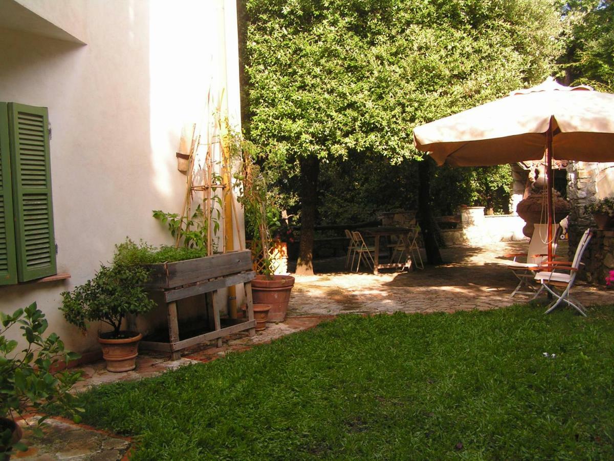 הוילה ספולטו Casa Arezzola מראה חיצוני תמונה